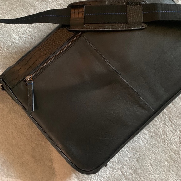 ROBERT GRAHAM BLACK WITH BLUE LINING FAUX | Mercari Robert Graham men’s laptop/messenger bag